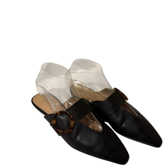 HEM leather black point toe slides. - Picture 8 of 13